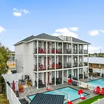 Juicy Vibes Pool Golf Grill Bar Games Near Beach